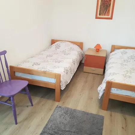 Apartman Taraca 2 *
